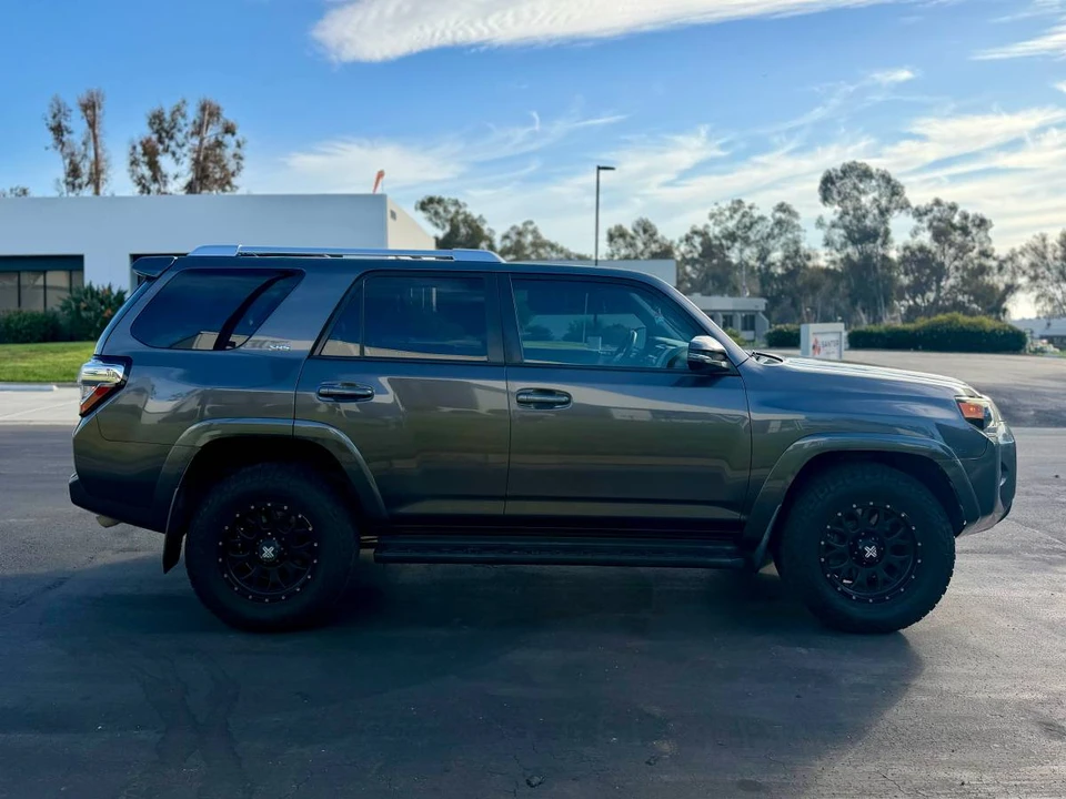 2015 Toyota 4Runner 5th Gen - Image 7 of 14