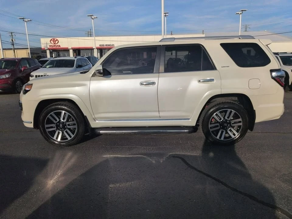 2015 Toyota 4Runner 5th Gen - Image 7 of 20