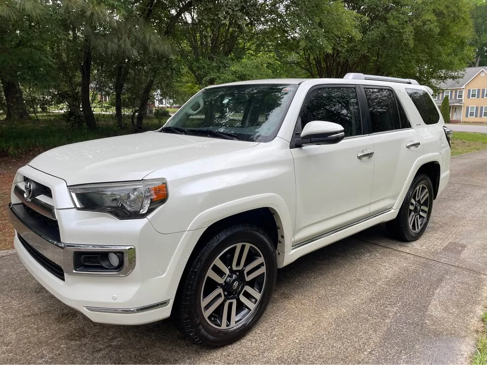 2015 Toyota 4Runner 5th Gen - Image 3 of 10