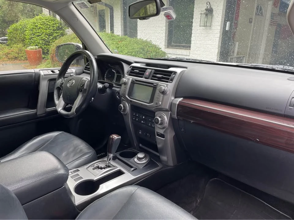 2015 Toyota 4Runner 5th Gen - Image 9 of 10