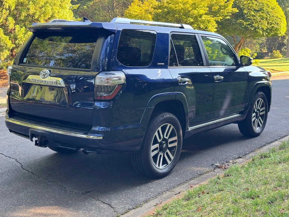 2015 Toyota 4Runner 5th Gen - Image 6 of 16