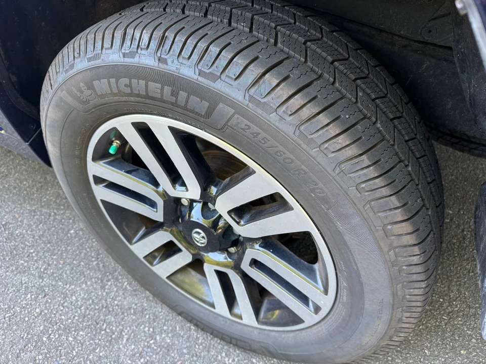 2015 Toyota 4Runner 5th Gen - Image 14 of 16