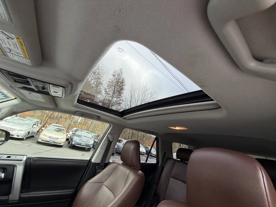 2015 Toyota 4Runner 5th Gen - Image 19 of 31