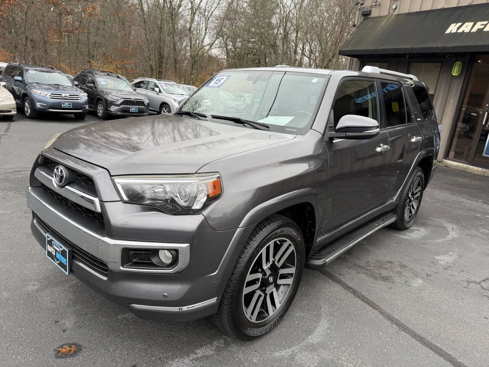 2015 Toyota 4Runner 5th Gen - Image 5 of 31
