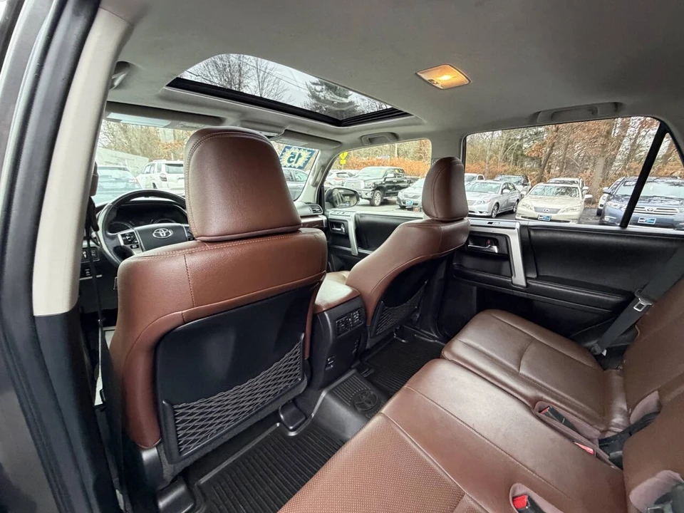 2015 Toyota 4Runner 5th Gen - Image 25 of 31