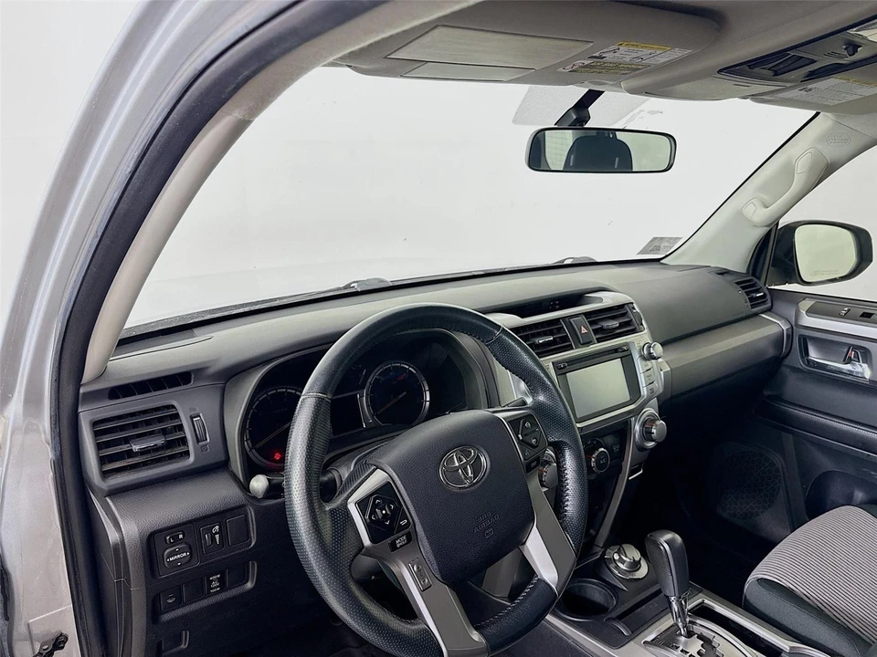 2015 Toyota 4Runner 5th Gen - Image 6 of 14