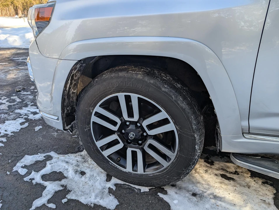 2015 Toyota 4Runner 5th Gen - Image 17 of 31
