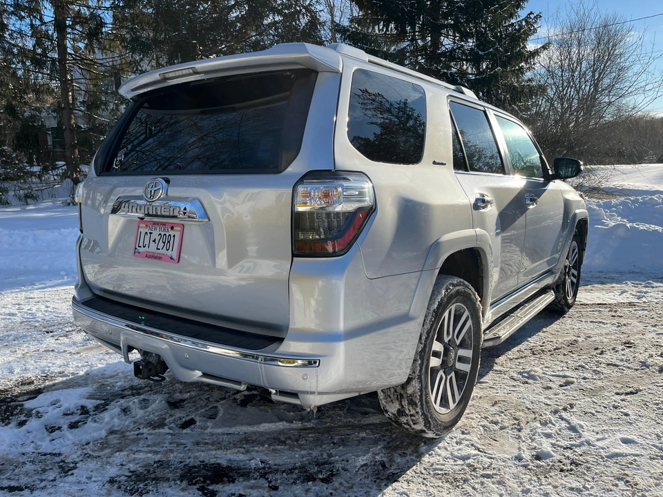 2015 Toyota 4Runner 5th Gen - Image 8 of 31