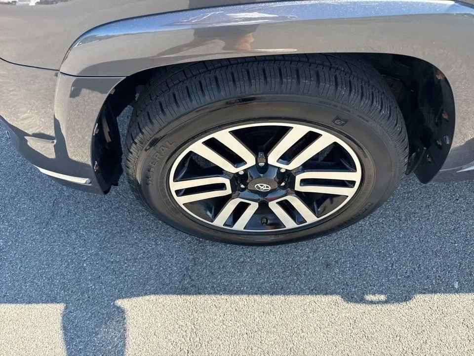 2015 Toyota 4Runner 5th Gen - Image 9 of 12