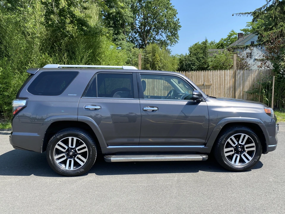 2015 Toyota 4Runner 5th Gen - Image 9 of 11