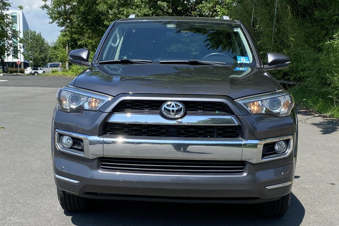 2015 Toyota 4Runner 5th Gen - Image 2 of 11