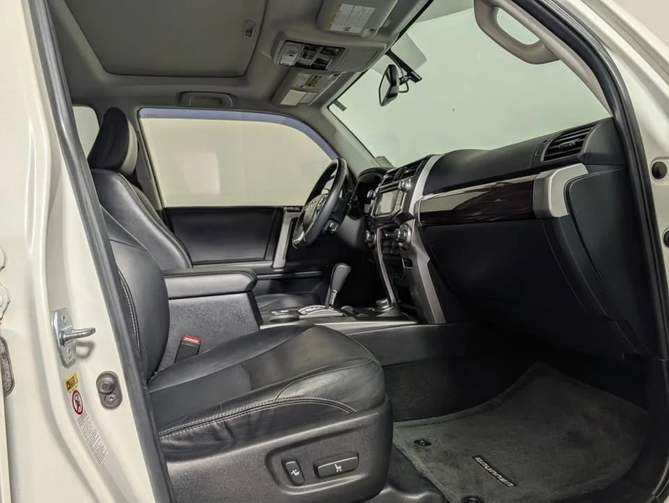 2015 Toyota 4Runner 5th Gen - Image 8 of 20