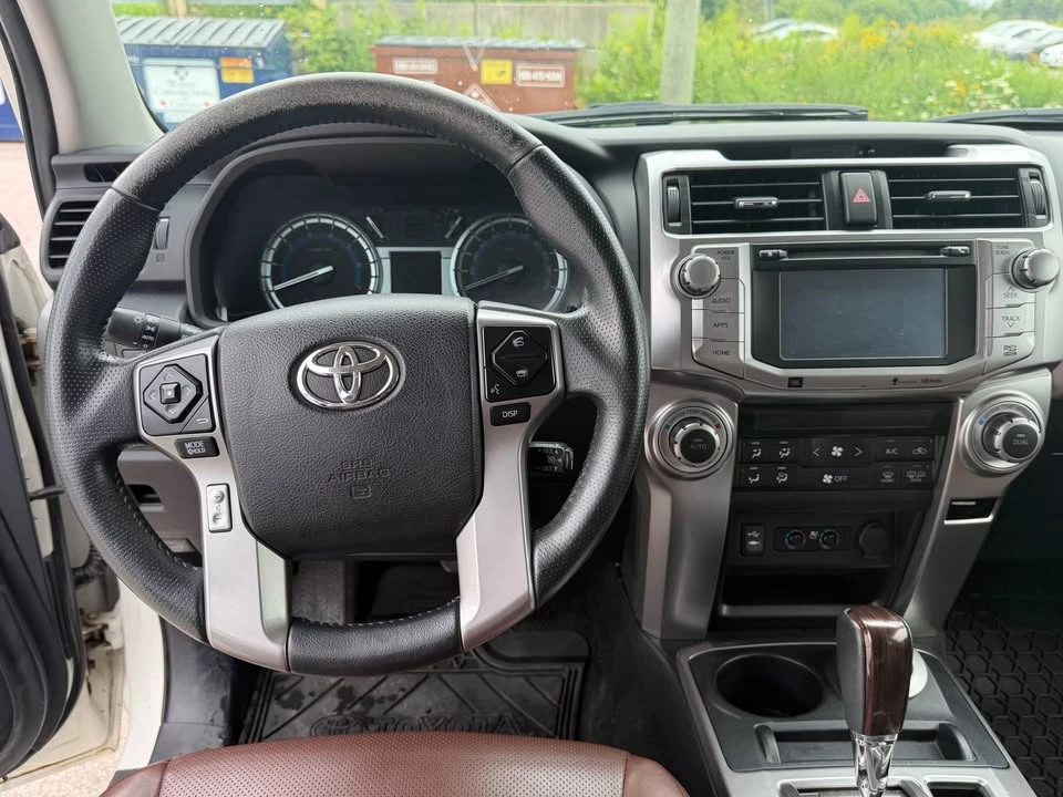2015 Toyota 4Runner 5th Gen - Image 8 of 13