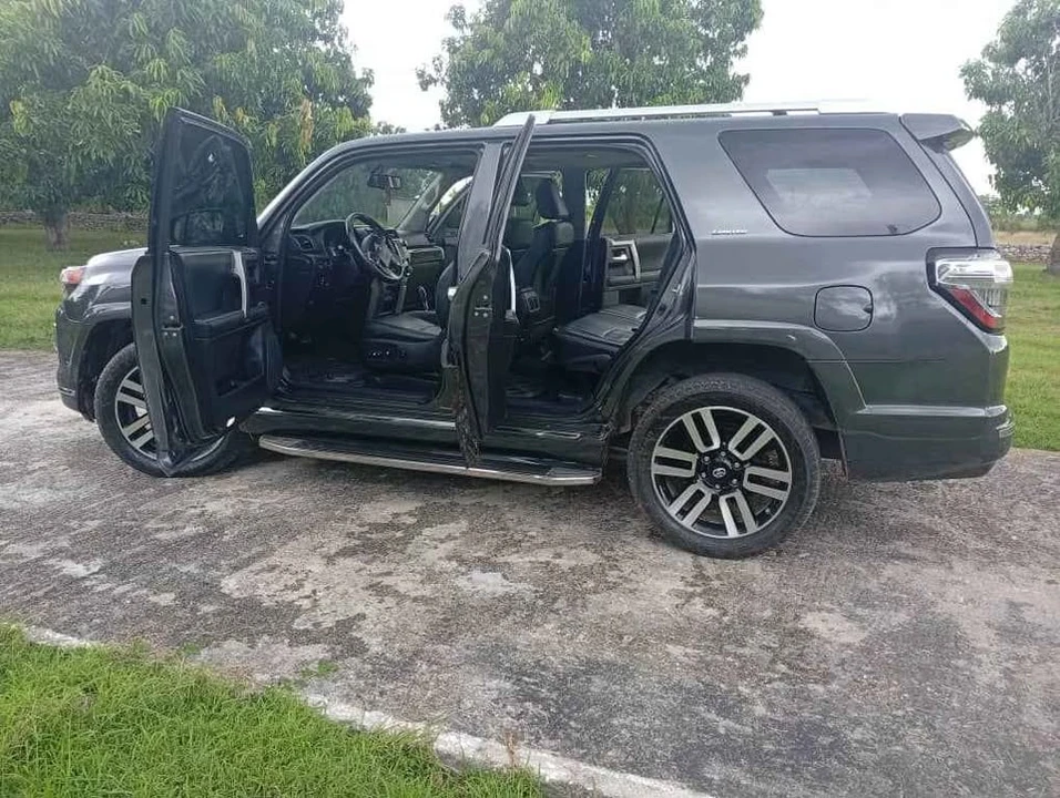 2015 Toyota 4Runner 5th Gen - Image 5 of 11