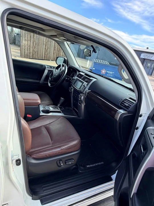 2015 Toyota 4Runner 5th Gen - Image 11 of 16