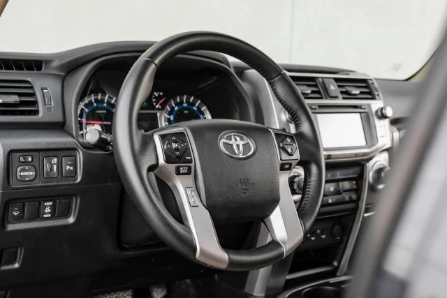 2015 Toyota 4Runner 5th Gen - Image 19 of 21