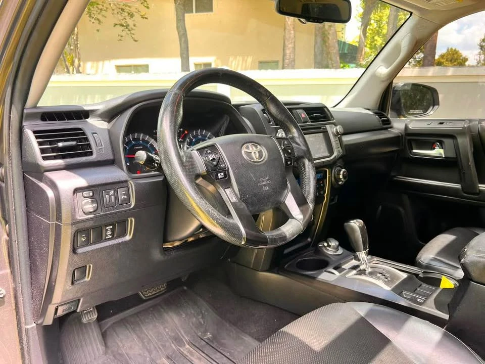 2015 Toyota 4Runner 5th Gen - Image 10 of 13