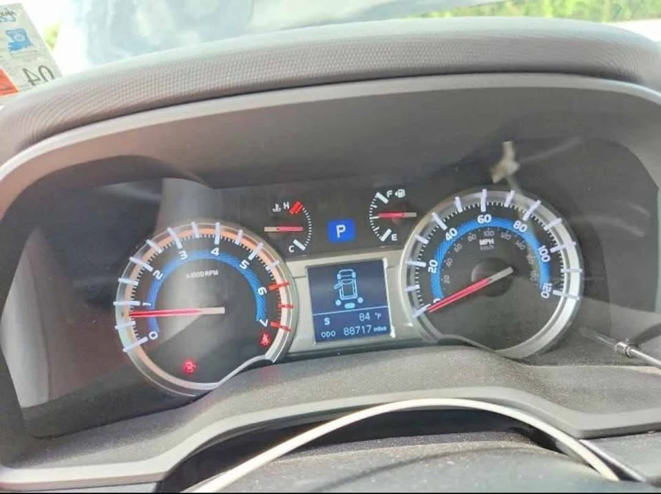 2015 Toyota 4Runner 5th Gen - Image 9 of 12