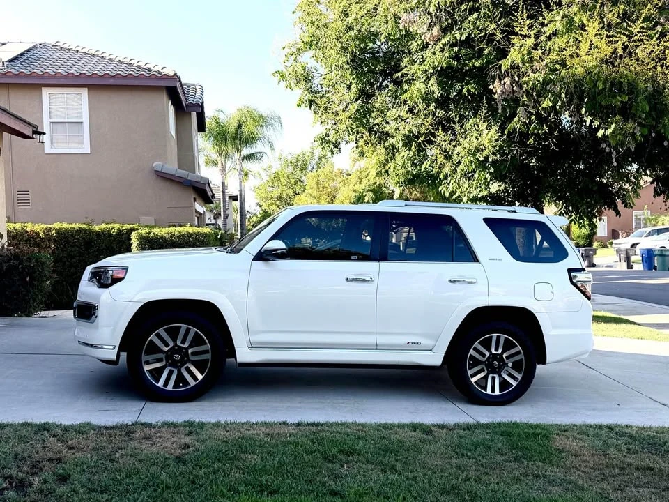 2015 Toyota 4Runner 5th Gen - Image 3 of 12