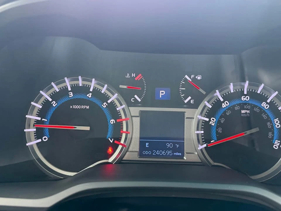 2015 Toyota 4Runner 5th Gen - Image 8 of 10