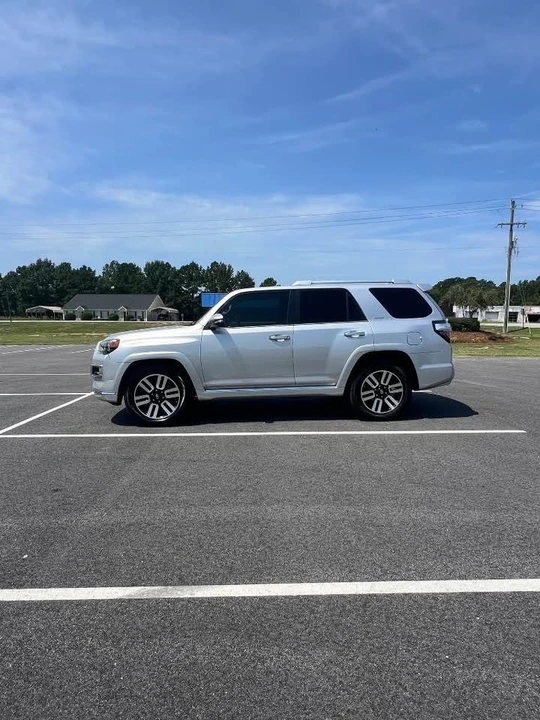 2015 Toyota 4Runner 5th Gen - Image 4 of 16