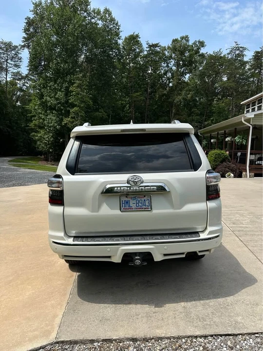 2015 Toyota 4Runner 5th Gen - Image 6 of 10