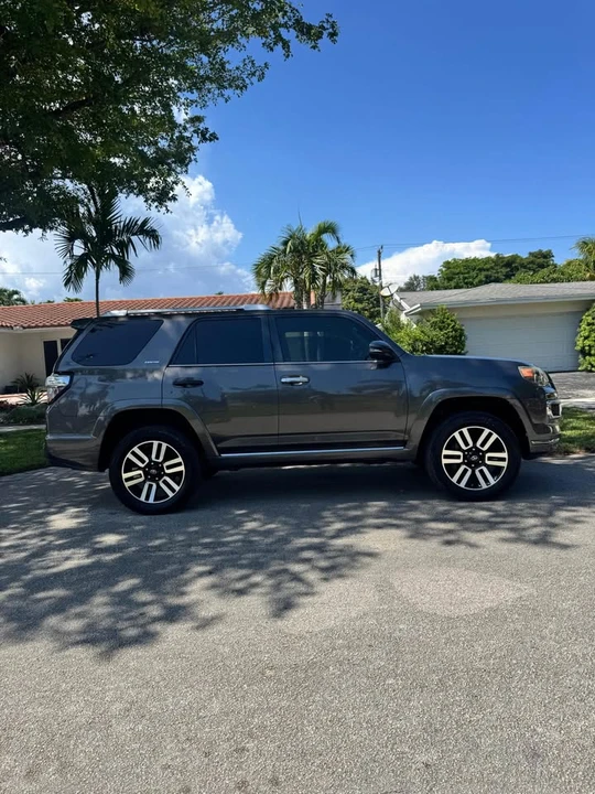 2015 Toyota 4Runner 5th Gen - Image 6 of 12