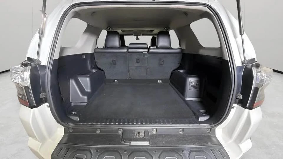 2015 Toyota 4Runner 5th Gen - Image 10 of 15