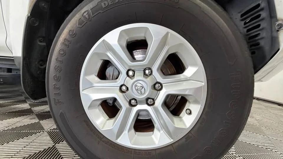 2015 Toyota 4Runner 5th Gen - Image 7 of 15