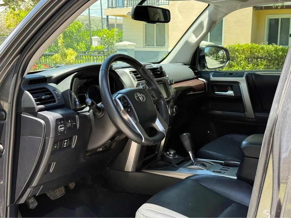 2015 Toyota 4Runner 5th Gen - Image 9 of 14