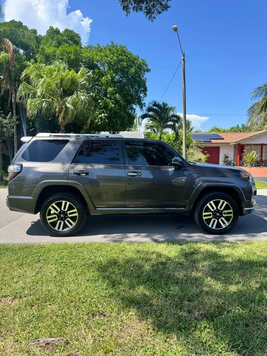 2015 Toyota 4Runner 5th Gen - Image 7 of 12