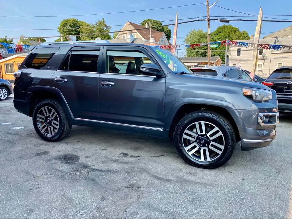 2015 Toyota 4Runner 5th Gen - Image 5 of 20
