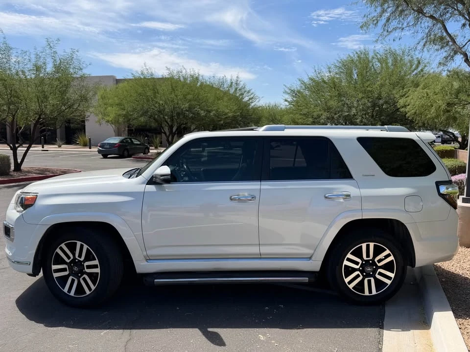 2015 Toyota 4Runner 5th Gen - Image 9 of 20