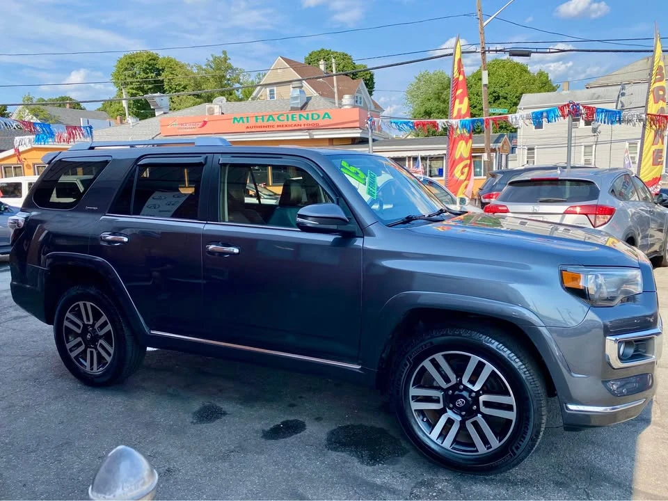 2015 Toyota 4Runner 5th Gen - Image 11 of 20