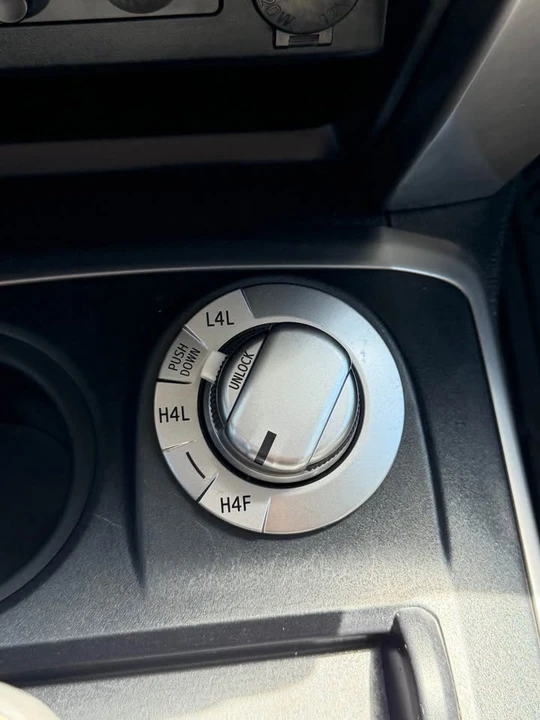 2015 Toyota 4Runner 5th Gen - Image 19 of 20