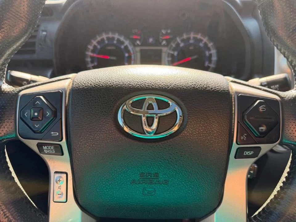 2015 Toyota 4Runner 5th Gen - Image 16 of 20