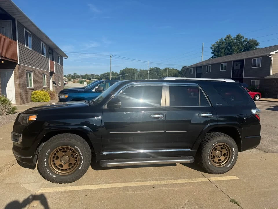2015 Toyota 4Runner 5th Gen - Image 2 of 10