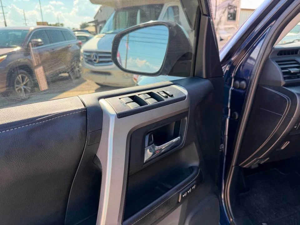 2015 Toyota 4Runner 5th Gen - Image 8 of 20