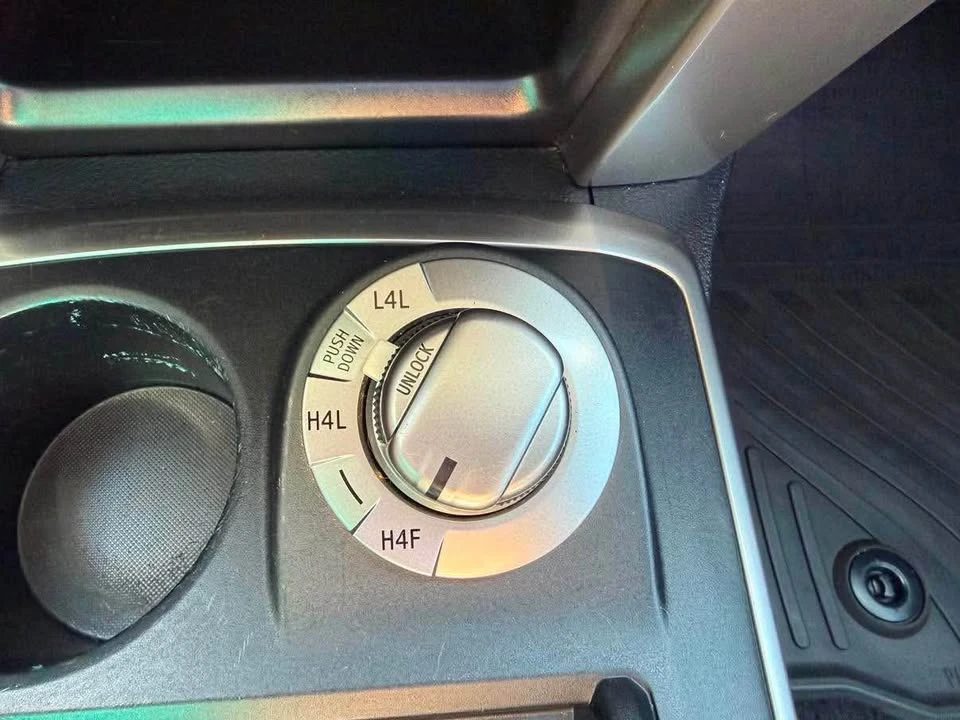 2015 Toyota 4Runner 5th Gen - Image 17 of 20