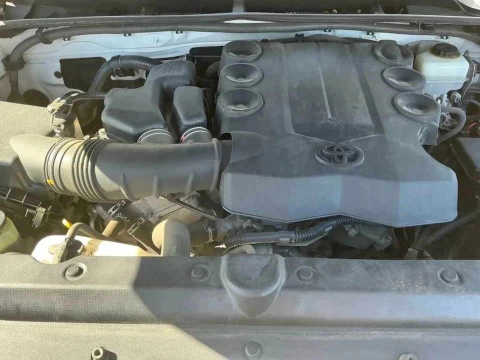 2015 Toyota 4Runner 5th Gen - Image 10 of 13