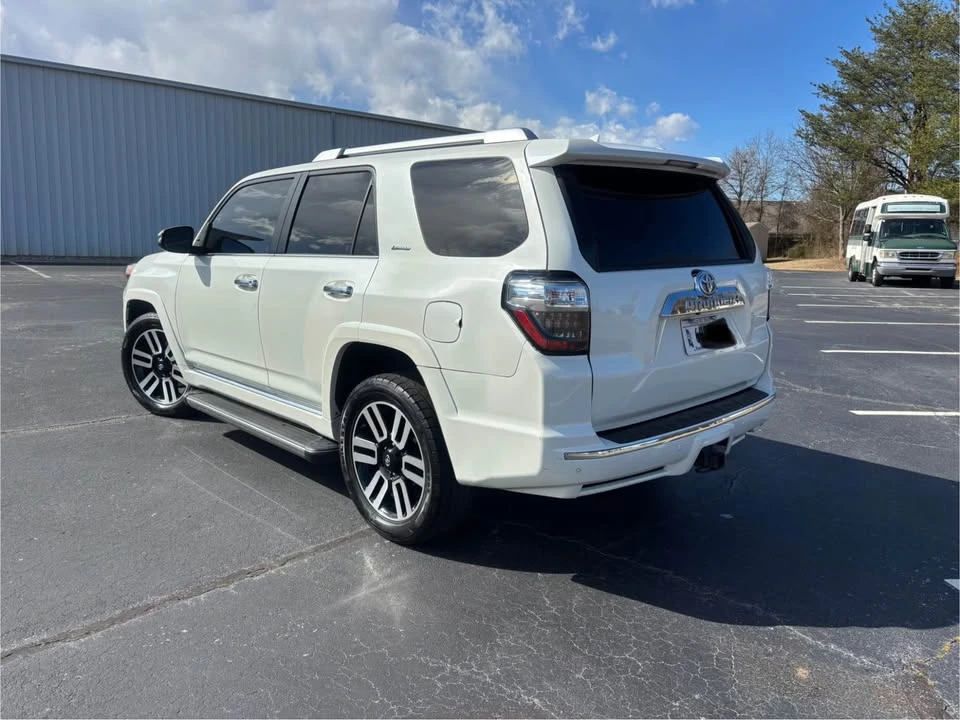 2015 Toyota 4Runner 5th Gen - Image 10 of 14