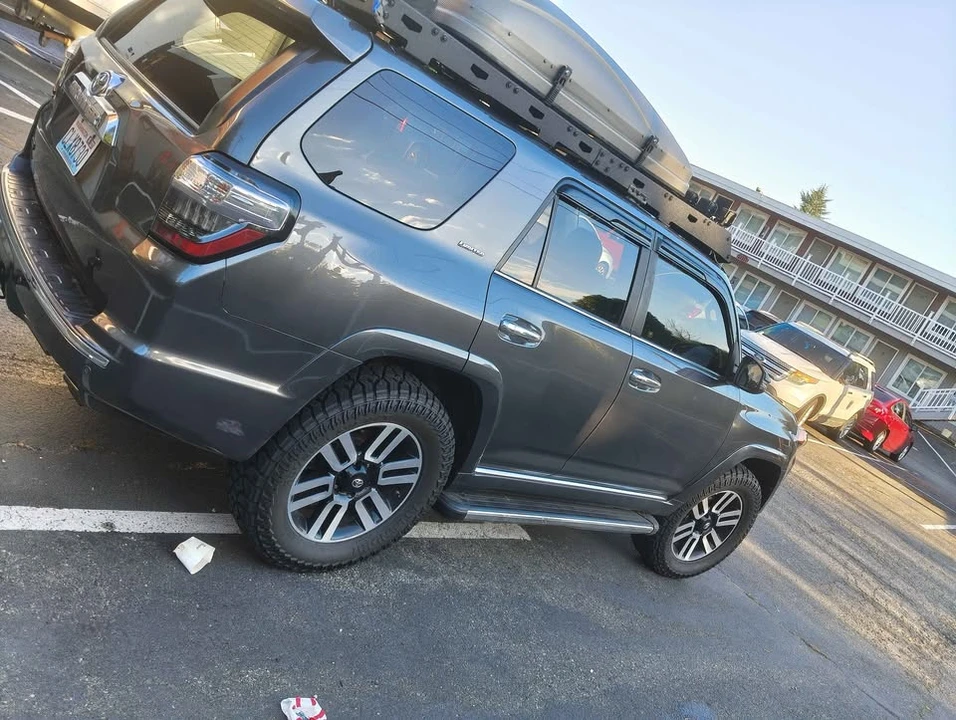 2015 Toyota 4Runner 5th Gen - Image 5 of 8