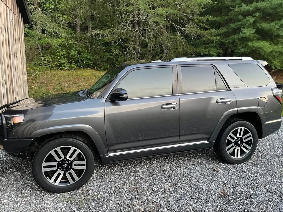 2015 Toyota 4Runner 5th Gen - Image 4 of 20