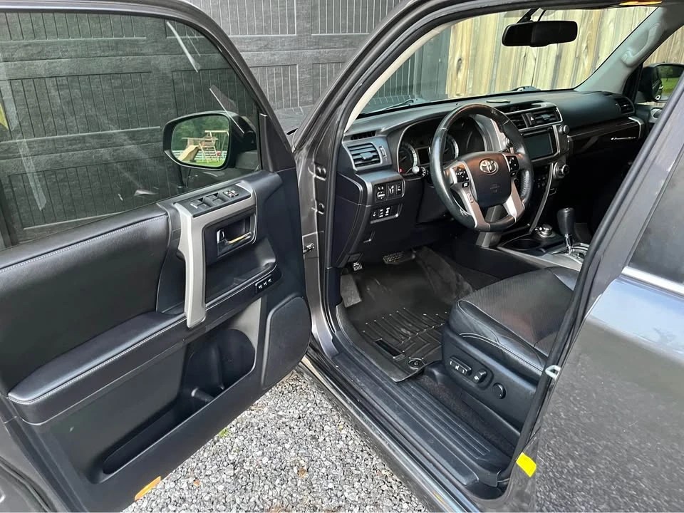 2015 Toyota 4Runner 5th Gen - Image 9 of 20