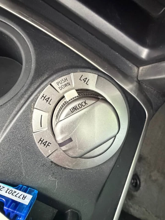 2015 Toyota 4Runner 5th Gen - Image 11 of 16