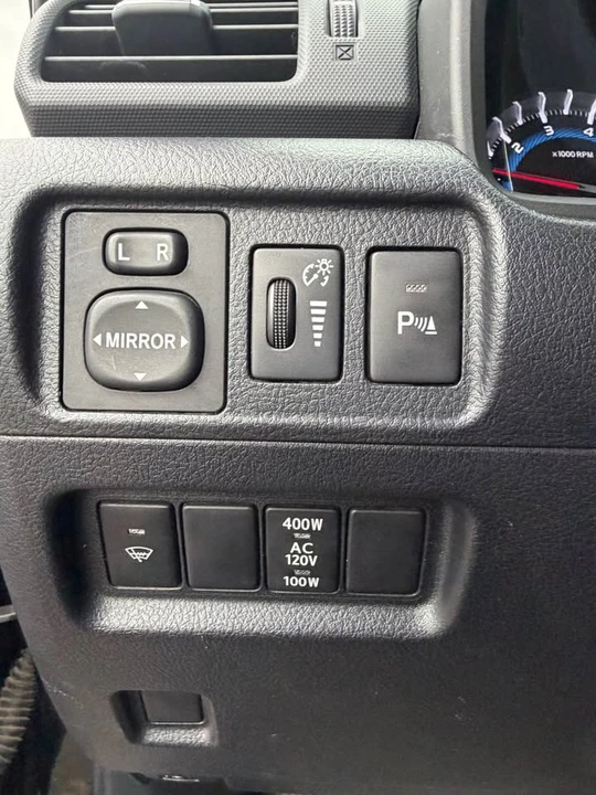 2015 Toyota 4Runner 5th Gen - Image 8 of 16