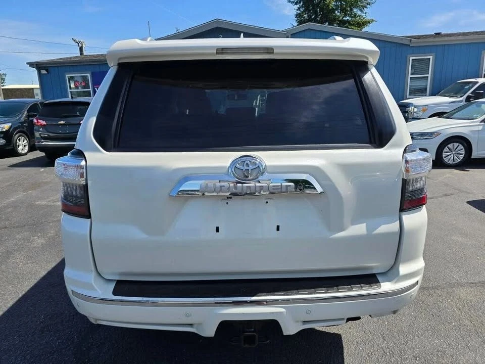 2015 Toyota 4Runner 5th Gen - Image 4 of 20