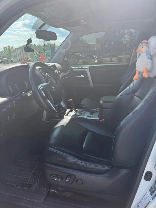 2015 Toyota 4Runner 5th Gen - Image 5 of 9