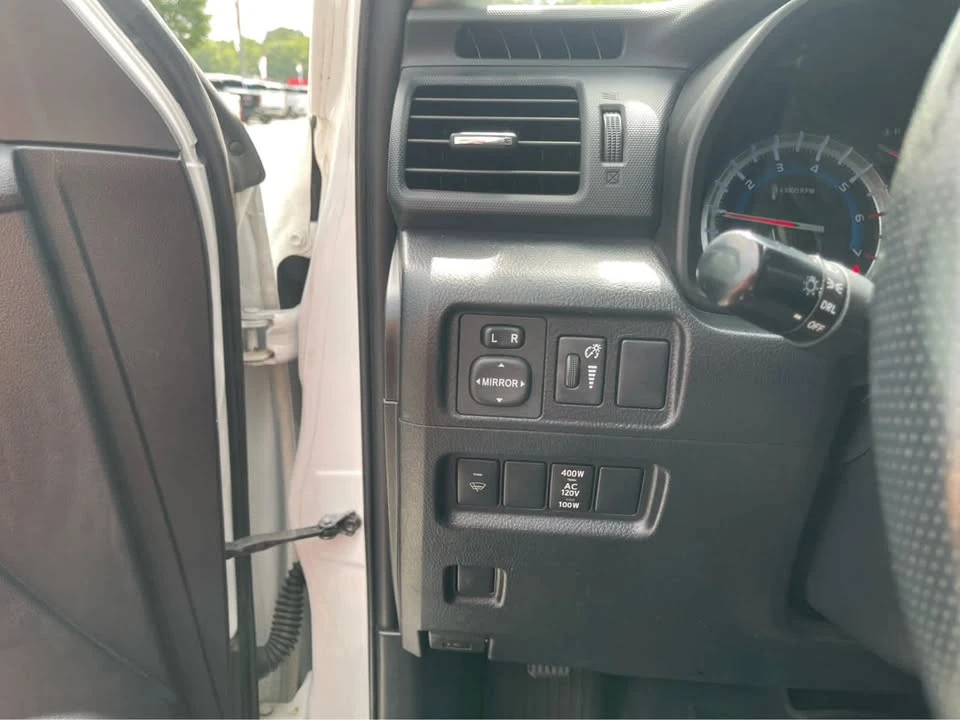 2015 Toyota 4Runner 5th Gen - Image 10 of 16