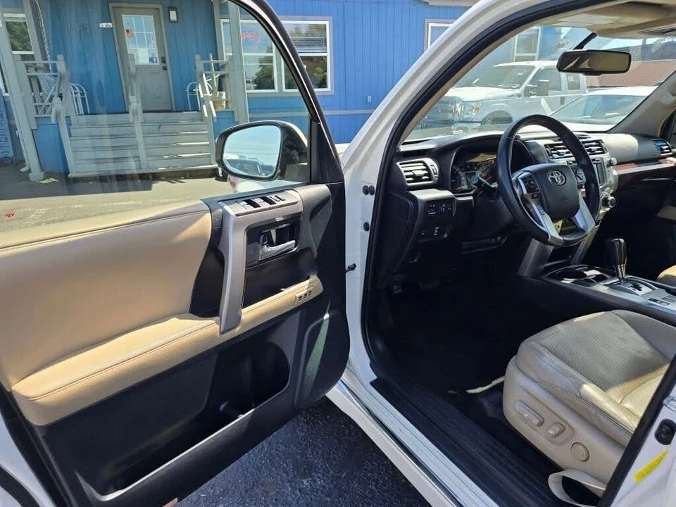2015 Toyota 4Runner 5th Gen - Image 18 of 20